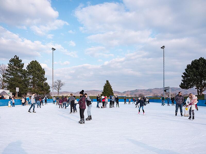 Eine Kunsteisbahn, wie die hier in Parsberg, könnte auch in Litzendorf entstehen.