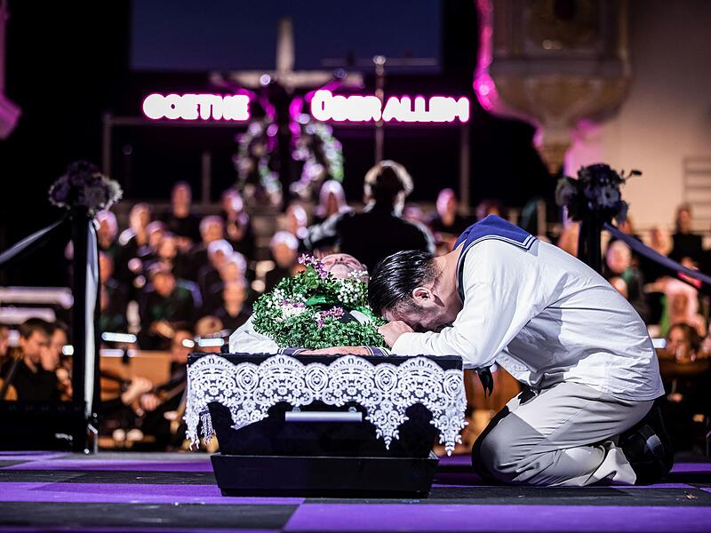 &bdquo;Fausts Verdammnis&ldquo; von Hector Berlioz feierte Premiere in der Coburger Morizkirche. In der Titelrolle: Jason Kim.