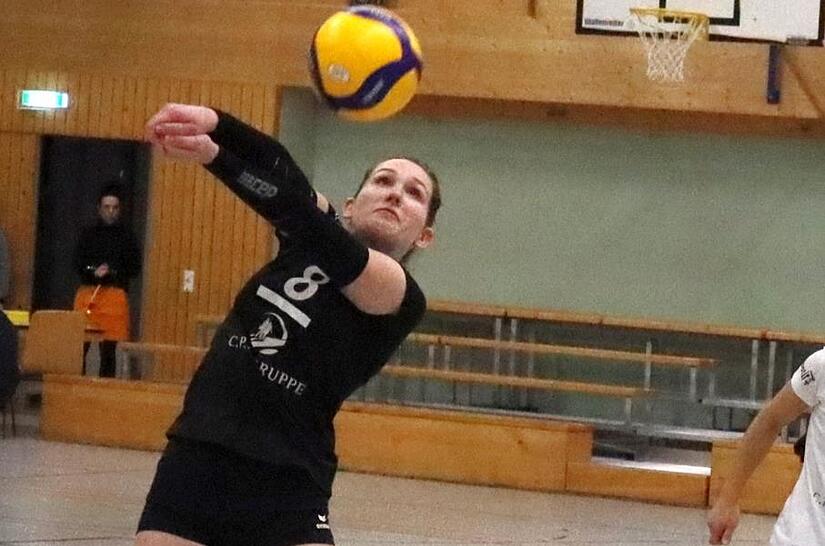 Mit Fanny Gnade (links) wird den Young Volleys eine Leistungstr&auml;gerin k&uuml;nfig fehlen, wenn es gilt, Aufschl&auml;ge anzunehmen.
