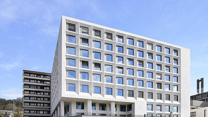 Im Klinikum Kulmbach sind aktuell zahlreiche Mitarbeitende erkrankt.