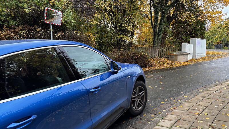 An dieser Engstelle im Forstweg kommt es &ouml;fter zum Stau.