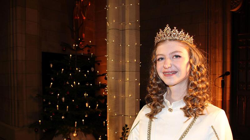 Penelope K&uuml;hne freut sich auf die Weihnachtszeit. Als neues Coburger Christkind wird sie im Dezember viele Termine und Auftritte haben.