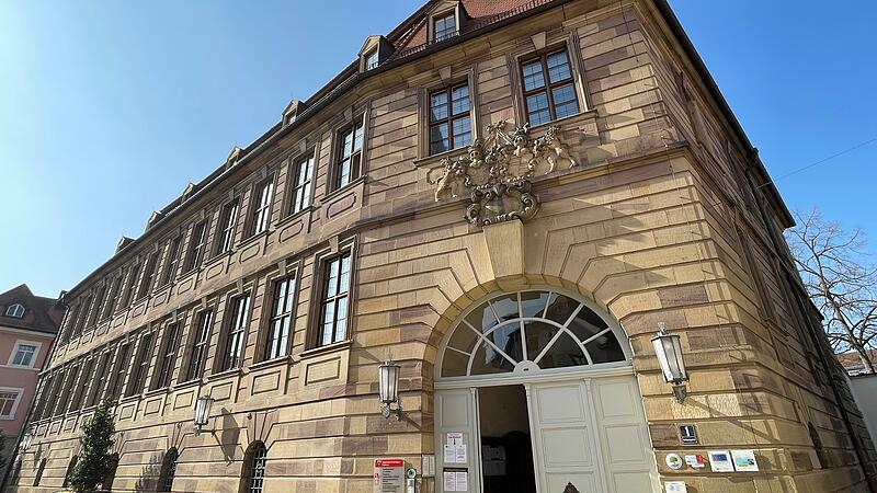 Bad Kissingen hat einen neuen Stadtrat gew&auml;hlt. Zehn Gesichter kommen neu ins Gremium, einige etablierte haben es nicht mehr geschafft. Die CSU wird st&auml;rkste Kraft, vor SPD und DBK.