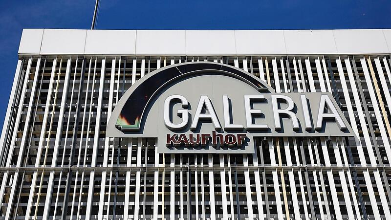 Erst im März gerettet, jetzt womöglich wieder in Gefahr: die Galeria-Kaufhof-Filiale in Erlangen Erst im März gerettet, jetzt womöglich wieder in Gefahr: die Galeria-Kaufhof-Filiale in Erlangen