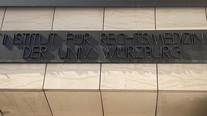 In der Rechtsmedizin der Universit&auml;t W&uuml;rzburg wurde die Tote, die in Lindelbach im m Main-Tauber-Kreis in der Wohnung gefunden worden war,&nbsp; jetzt obduziert (Archivfoto).