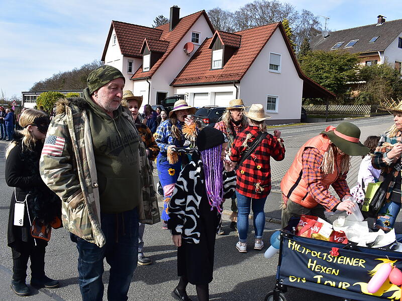 Viel los beim Hiltpoltsteiner Straßenfasching 2025 am FaschingsdienstagViel los beim Hiltpoltsteiner Straßenfasching 2025 am Faschingsdienstag Viel los beim Hiltpoltsteiner Straßenfasching 2025 am Faschingsdienstag