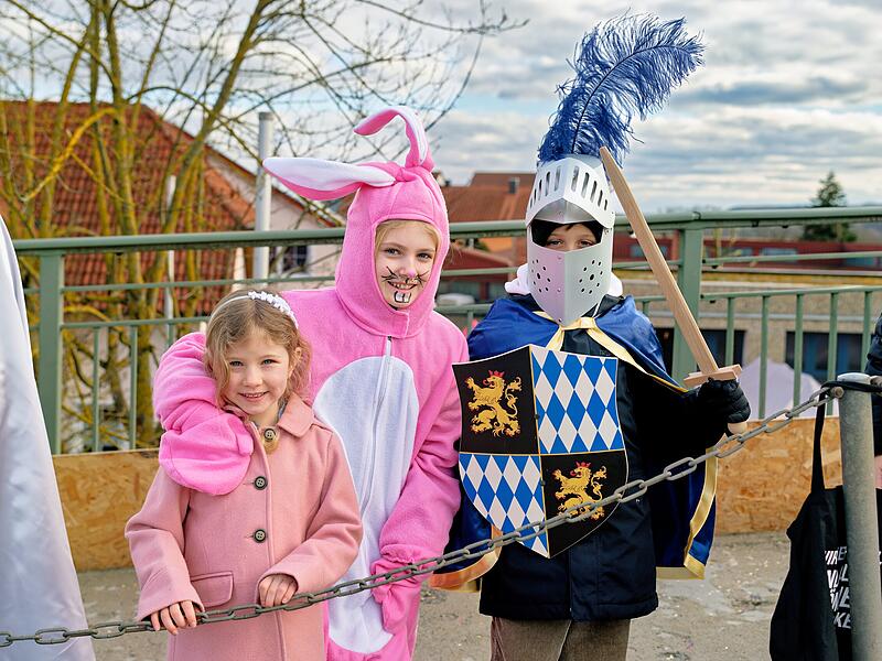 Faschingsumzug in Hirschaid 2026Mit Drachen und Pok&eacute;mon: Faschingsumzug in Hirschaid