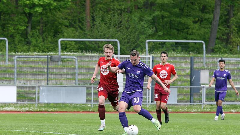 Lukas Schmittschmitt (am Ball) wechselt vom FC Eintracht Bamberg zum SC Eltersdorf. Lukas Schmittschmitt (am Ball) wechselt vom FC Eintracht Bamberg zum SC Eltersdorf.