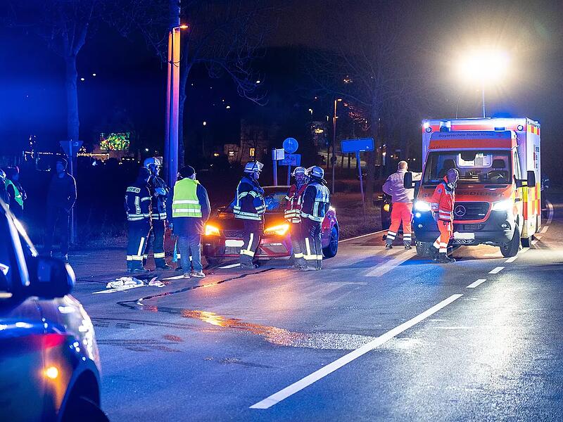 Auf der B22 Höhe Mutzershof ereignete sich im Dezember 2024 ein schwerer Unfall. Nun debattiert man in Stegaurach über mehr Verkehrssicherheit.