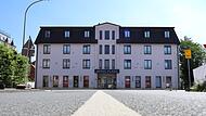 Plaza Hotel in Forchheim wird wiedereröffnetForchheim & Fränkische Schweiz Das Forchheimer Hotel Plaza befindet sich in der Nürnberger Straße. Bald wird es wiedereröffnet.