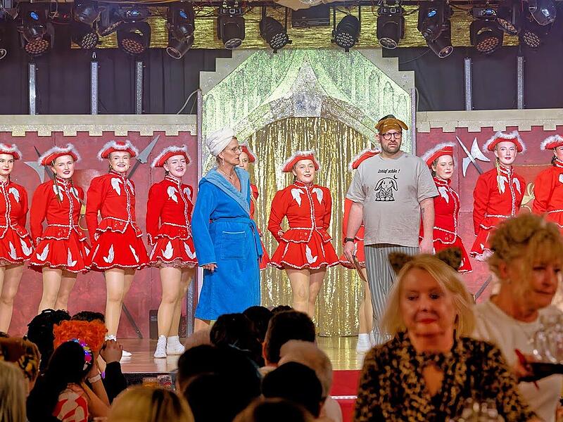 &bdquo;Trusch&auml;&auml;der Ritterfosenocht&ldquo; von den &bdquo;Rittern vom Hahn&ldquo; in Trunstadt.
