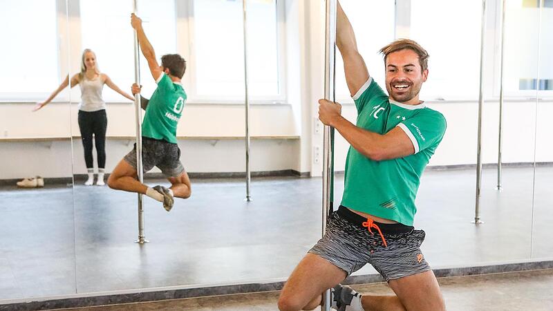 Den "Front Hook Spin" kriegt man auch als Anf&auml;nger einigerma&szlig;en hin.