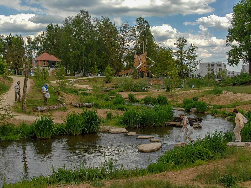 Der größte ökologische Erfolg der Landesgartenschau ist der 1,2 Kilometer lange Fischpass, auf dem die Fische auf ihrer Laichwanderung flussaufwärts schwimmen können.Landesgartenschau feiert Jubiläum Der größte ökologische Erfolg der Landesgartenschau ist der 1,2 Kilometer lange Fischpass, auf dem die Fische auf ihrer Laichwanderung flussaufwärts schwimmen können.