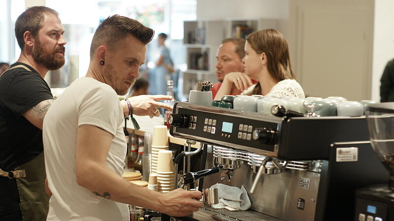 Caf&eacute; &bdquo;Koohi&rdquo; in Ludwigstra&szlig;e in Bad Br&uuml;ckenau er&ouml;ffnet