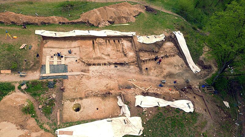Die Grabungen auf dem Staffelberg zeigten die Umrisse des Zugangstors zur Siedlung der Kelten.