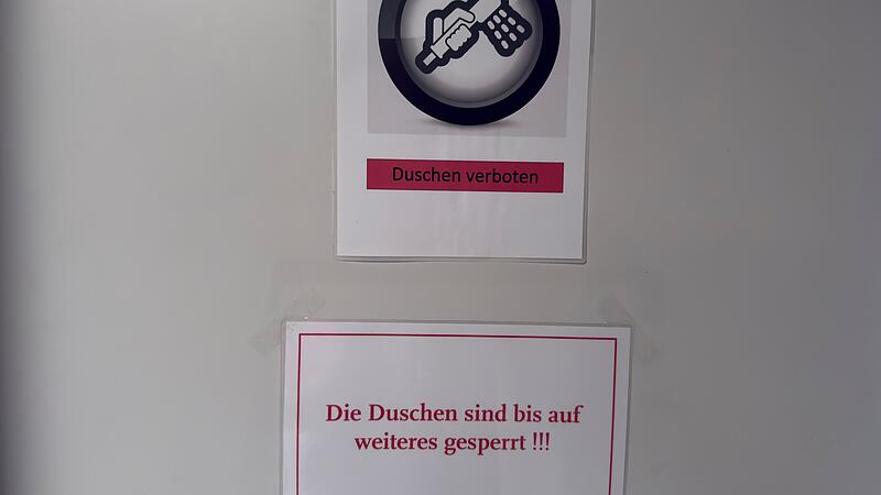 Der "Volkspark" ist das Hochschulsportzentrum der Universität Bamberg. Schon seit 5 Jahren sind die Wasserleitungen in der Sportstätte von Legionellen befallen.