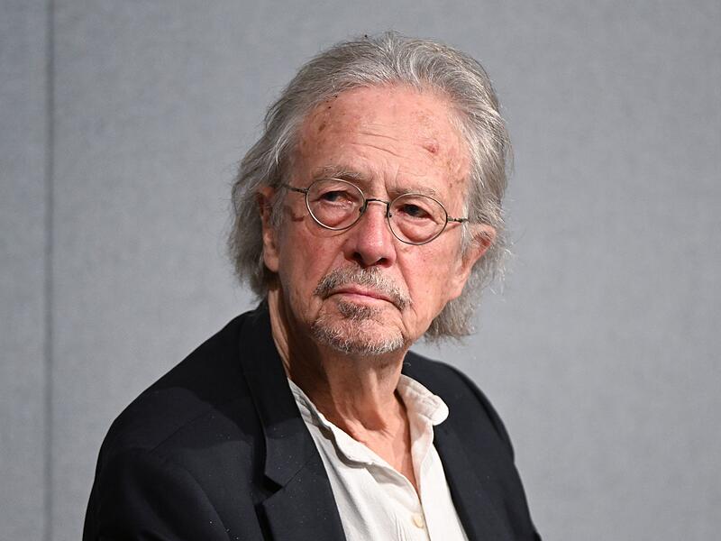 Peter Handke kam zur Urauff&uuml;hrung seines neuen St&uuml;cks