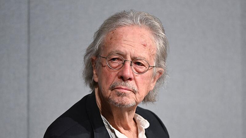 Peter Handke kam zur Urauff&uuml;hrung seines neuen St&uuml;cks