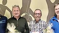 Unser Bild zeigt Tischtennis-Abteilungsleiter Joachim Konrad, die Geehrten J&uuml;rgen B&uuml;ttner und Frank Rottenberger, und Jugendwart Jochen Hein.
