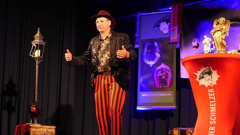 Als Multifunktionsfranke ist Oti Schmelzer verwandlungsf&auml;hig und er war auch immer wieder mit wechselnden Outfits auf der B&uuml;hne.