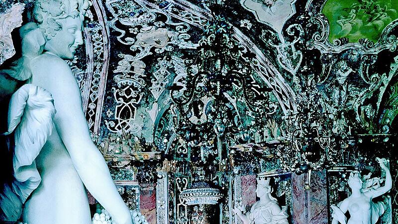 In der Muschelgrotte findet der Besucher eine prunkvolle Ausstattung und viele Ornamente an der Decke vor.Bamberg