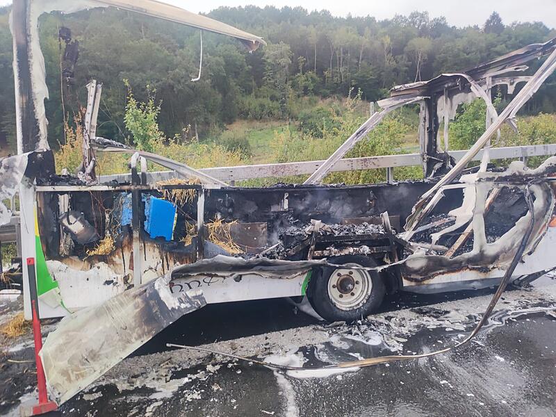 Feuer auf der Autobahn Feuer auf der Autobahn