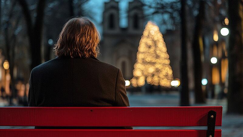 Er ekelte sich vor dem ersten Kuss und konnte nie eine Liebesbeziehung eingehen. Frank Fehr wird über hundertmal von einem Pfarrer missbraucht – das Weihnachtsfest wird seither von den dunklen Erinnerungen überschattet.