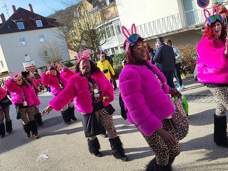 Viel los war am Faschingsdienstag, 4. März 2025, beim Faschingszug in Bad Brückenau.