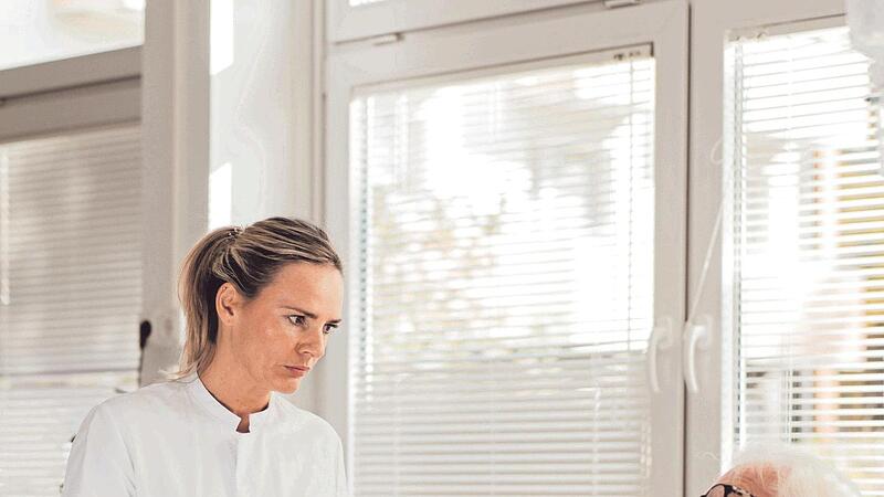 Reformen sollen die Gesundheitsversorgung verbessern. Reformen sollen die Gesundheitsversorgung verbessern.