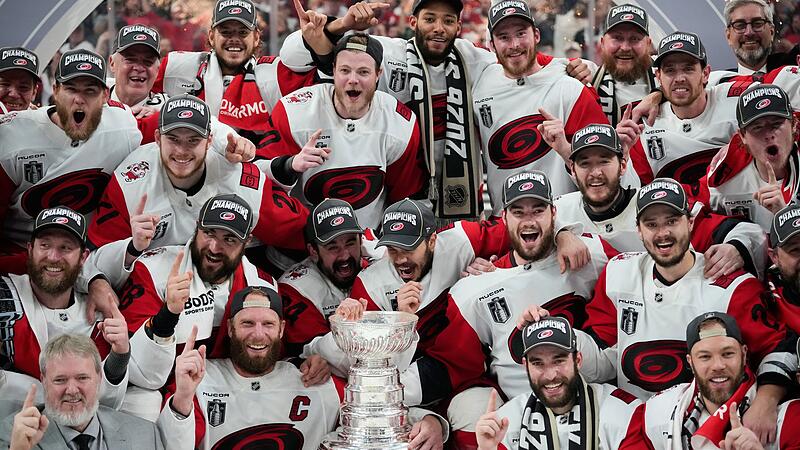 Vegas Golden Knights - Carolina Hurricanes