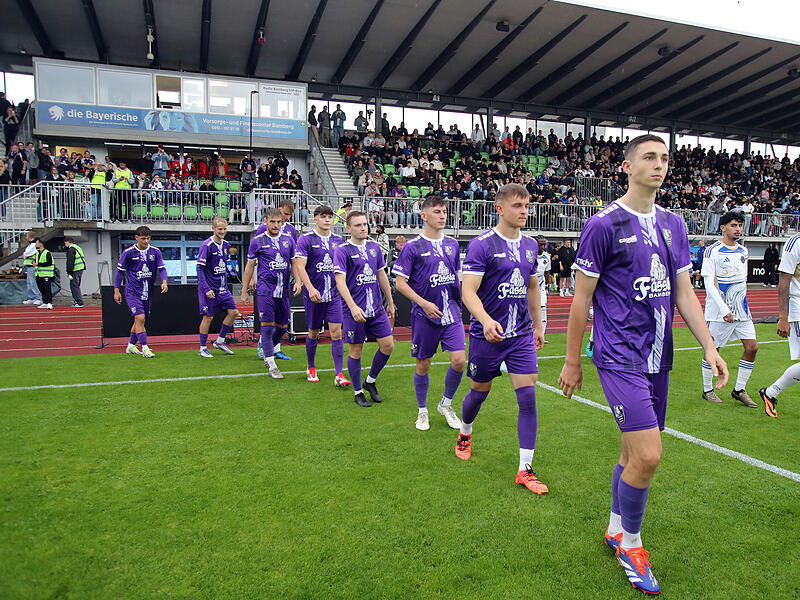 Am Sonntag (14 Uhr) will der FC Eintracht Bamberg gegen Kornburg spielen. Weil das Fuchsparkstadion und alle anderen Plätze von der Stadt gesperrt worden, gerät der Bayernligist nun aber in Bedrängnis.