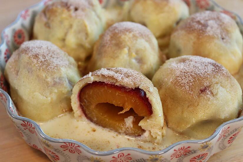 Gebackene Zwetschgenknödel Gebackene Zwetschgenknödel