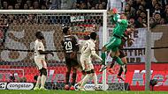 Manuel Neuer (2.v.r.)