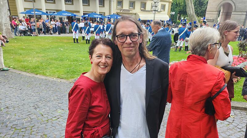 Oft wurden Dawn und ihr Mann Christian H&auml;nsch zum Empfang des Kissinger Sommers eingeladen,  doch vor allem Christians H&auml;nsch fr&uuml;herer Beruf als Kneipier der Kultkneipe "Eule" in Bad Kissingen machten die Teilnahme unm&ouml;glich. Jetzt klappte es erstmals - und Dawn H&auml;nsch freute sich besonders auf die Schauspielerin Martina Gedeck.