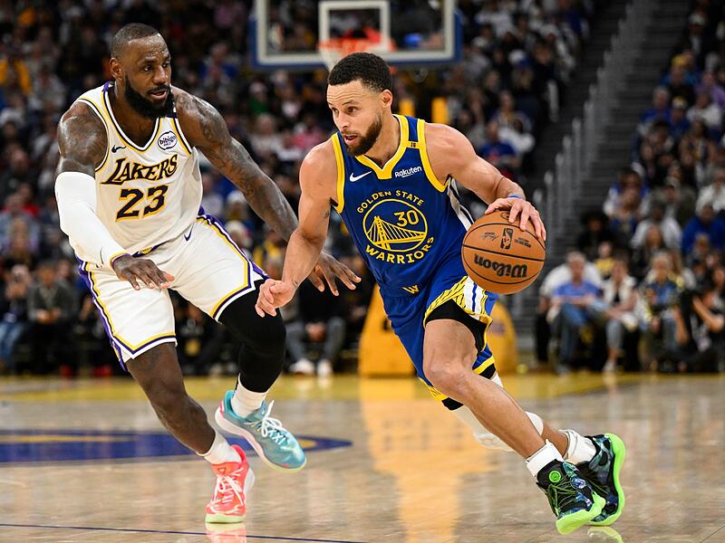 LeBron James und Stephen Curry LeBron James und Stephen Curry