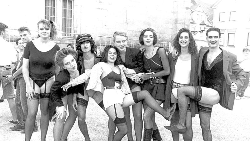 Als Coburg die Strapse rausholte: Zum Open Air der &bdquo;Rocky Horror Show&ldquo; auf dem Schlossplatz pilgerten am 27. Juni 1992 fast 12.000 Menschen &ndash; viele passend gekleidet.