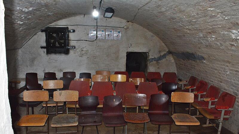 Schulgeb&auml;ude in Nagysz&ouml;l&ouml;s