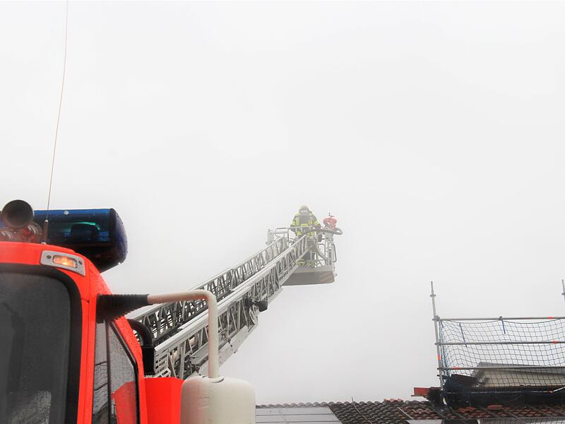 Brand im Schulschwimmbad AdelsdorfBrand im Schulschwimmbad Adelsdorf
