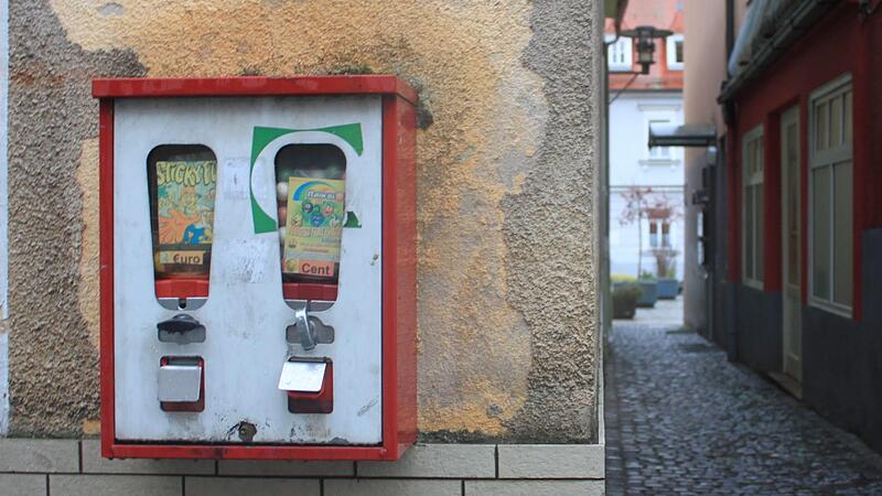 In der Höchstadter Kirchgasse gibt es noch einen Kaugummiautomaten.