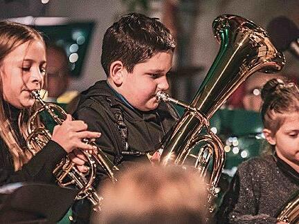 Die Kinder der Jugendkapelle meisterten ihren Auftritt bravourös. Die Kinder der Jugendkapelle meisterten ihren Auftritt bravourös.