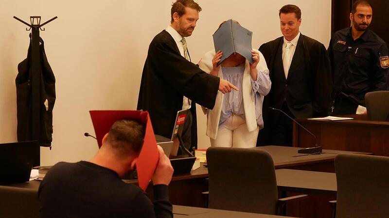 Nach ihrer Verhaftung am 21.September 2022 traf sich das Paar nun vor dem Landgericht Nürnberg wieder.Forchheim & Fränkische Schweiz Nach ihrer Verhaftung am 21.September 2022 traf sich das Paar nun vor dem Landgericht Nürnberg wieder.Forchheim & Fränkische Schweiz
