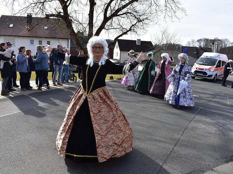 Viel los beim Hiltpoltsteiner Straßenfasching 2025 am FaschingsdienstagViel los beim Hiltpoltsteiner Straßenfasching 2025 am Faschingsdienstag Viel los beim Hiltpoltsteiner Straßenfasching 2025 am Faschingsdienstag