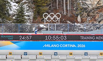 Blick in die Arena in Antholz. In Cortina d&rsquo;Ampezzo, Val di Fiemme, Bormio oder Antholz schl&auml;gt das Herz des Wintersports: Viele Sportst&auml;tten sind bereits vorhanden, anders als das in China vor vier Jahren der Fall war.