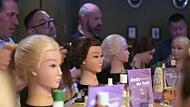 «Dads do Hair» - Männer lernen frisieren «Dads do Hair» - Männer lernen frisieren
