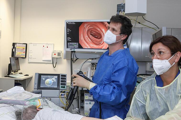 Darmkrebsmonat März: Chefarzt der Gastroenterologie aus Bamberg erklärt