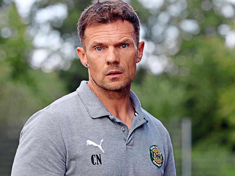 Nach der verdienten Niederlage in Hof fordert DJK-Coach Carsten Nüßlein eine Reaktion am Freitag im Heimspiel gegen die SpVgg Weiden. sportpress Nach der verdienten Niederlage in Hof fordert DJK-Coach Carsten Nüßlein eine Reaktion am Freitag im Heimspiel gegen die SpVgg Weiden. sportpress