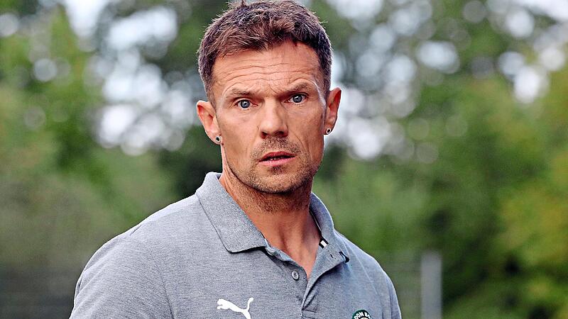 Nach der verdienten Niederlage in Hof fordert DJK-Coach Carsten Nüßlein eine Reaktion am Freitag im Heimspiel gegen die SpVgg Weiden. sportpress Nach der verdienten Niederlage in Hof fordert DJK-Coach Carsten Nüßlein eine Reaktion am Freitag im Heimspiel gegen die SpVgg Weiden. sportpress