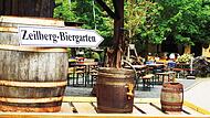Noch ist es menschenleer, doch auch der Zeilberg-Biergarten  steht für eine mögliche Öffnung bereit.