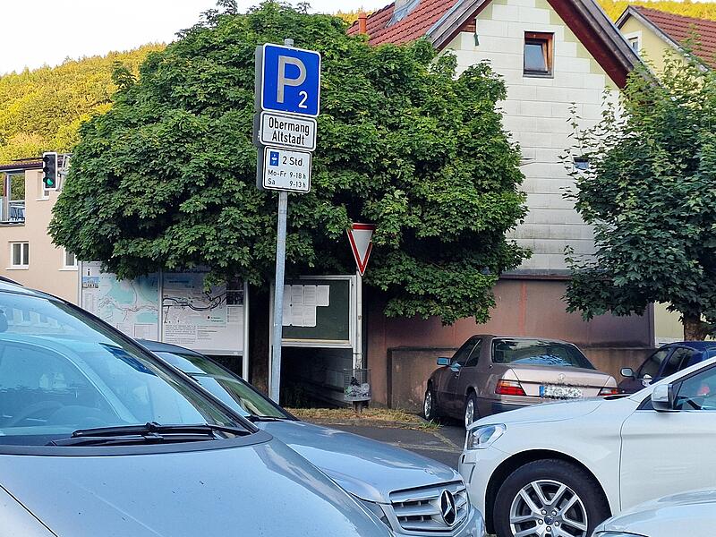 Die Stadt setzt auf Kontrolle von Falschparkern: Kommunale Verkehrs&uuml;berwachung startet bald.