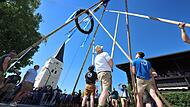 Neue Maib&auml;ume am 1. Mai - Taufkirchen
